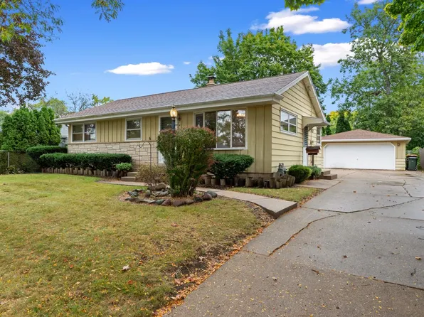 2912 South 105th STREET, West Allis, WI 53227