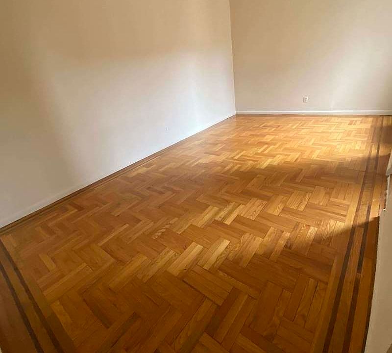 2nd image of 3204 Holland Ave APT 5E