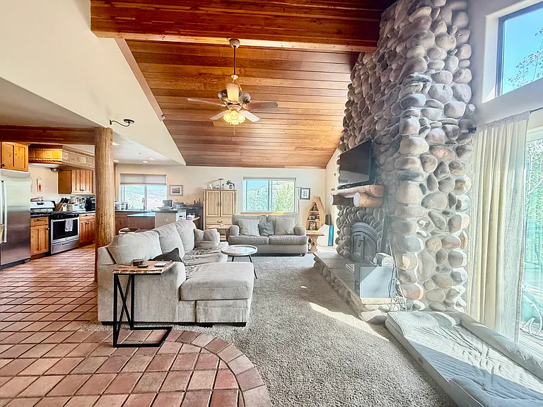 7910 Boothill Dr — Photo 6