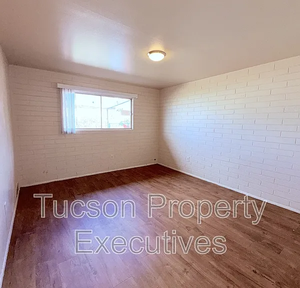 8914 S Nogales Hwy — Photo 11