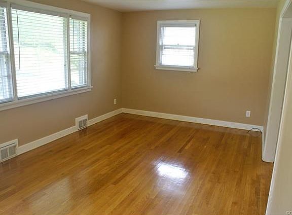 2nd image of 6009 Patterson Ave