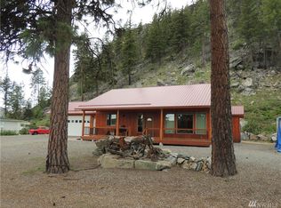 70 Golf Course Dr, Pateros, WA 98846