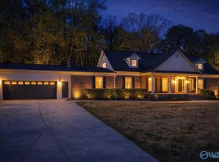 100 Norwood Dr, Rainbow City, AL 35906