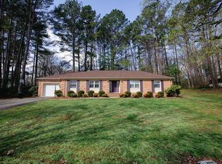 1850 Lakeview Ln, Farmville, VA 23901