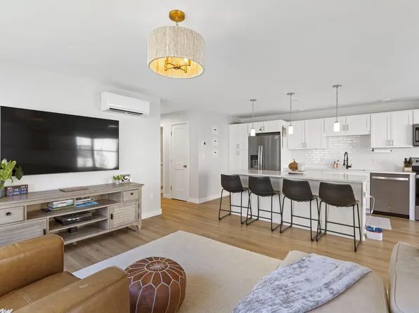 28 Pacer Way #208, Scarborough, ME 04074