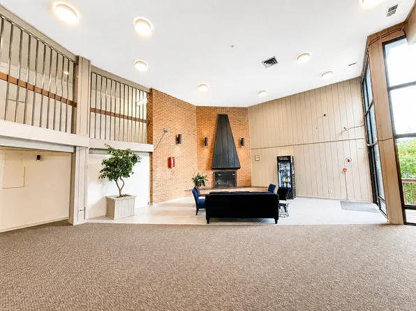 Fox and Hounds Apartments