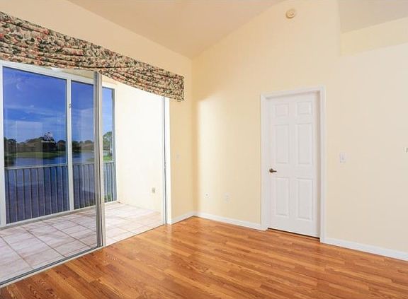 4th image of 8370 Wingate Dr Unit 729