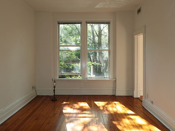 4th image of 833 N Winchester Ave #2