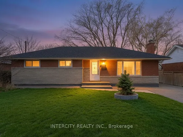 781 Drury Ln, Burlington, ON L7R 2Y1