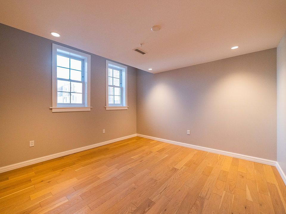 NPR Residences 3 32 N Park Row Erie PA Zillow