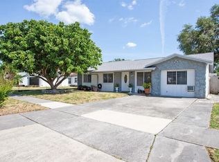 9118 108th Ave, Seminole, FL 33777