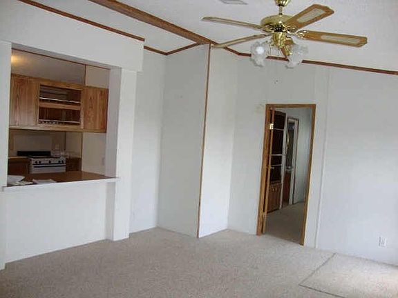 3rd image of 177 Hillcrest Cir