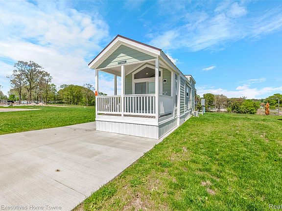 4th image of 2301 Water St Lot 8