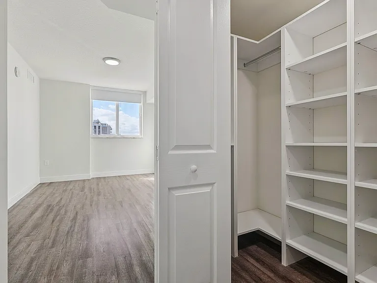 Spacious Custom Closets