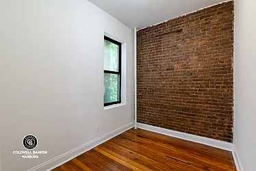 Rented by Coldwell Banker Warburg