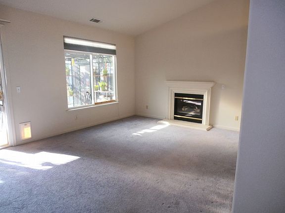 3rd image of 3024 Mayten Ct