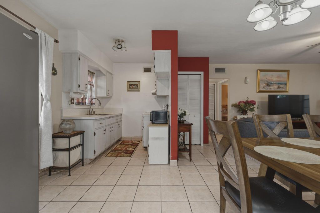 500 SW 15TH Street #107, photo 6