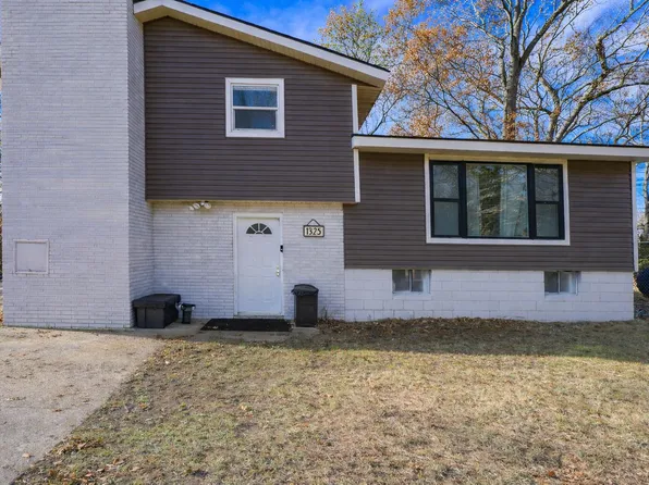 1325 Sumac St, Muskegon, MI 49445