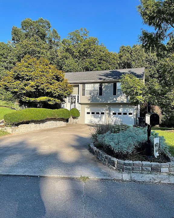 1st image of 186 Windbrook Dr