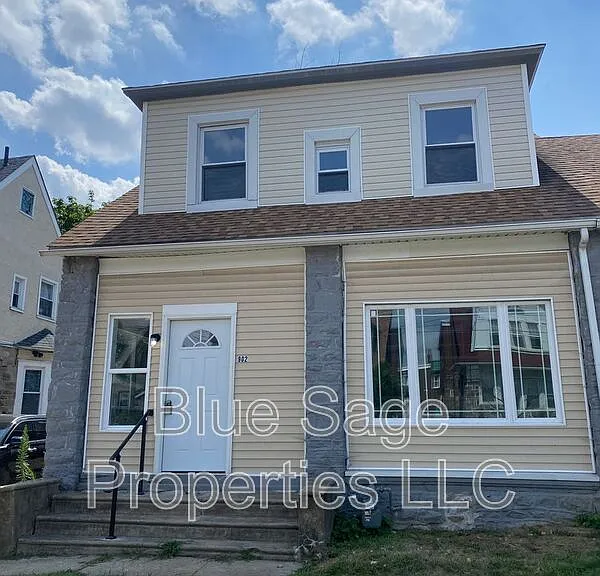 900-902 Church Ln #902 CHURCH LN — Photo 2