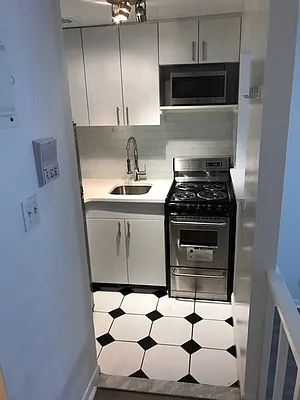 Rented by Mallory Management Corp | media 4