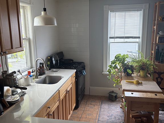 3rd image of 91 Bristol Rd #1A