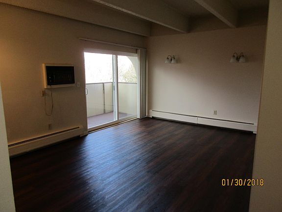 3rd image of 1405 Race St APT 407