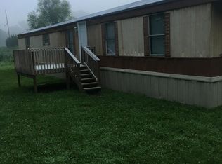 110 Ney Dr, Elkview, WV 25071