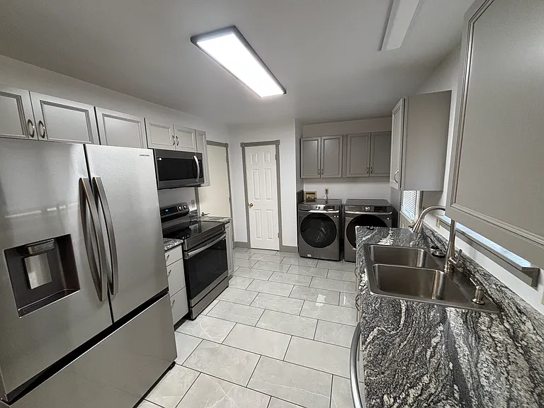 920 W Main St #C — Photo 2