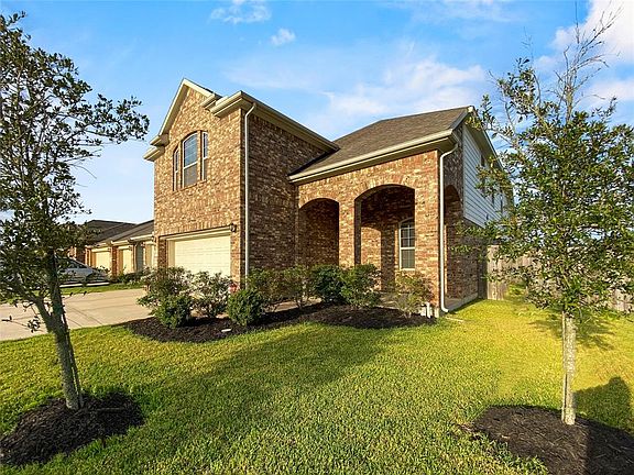 2nd image of 6406 Hunters Creek Ln