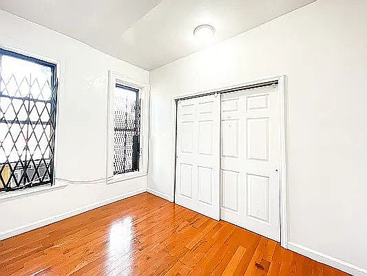 3rd image of 1993 Lexington Ave APT 9