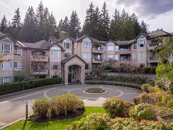 2nd image of 3280 Plateau Blvd #109