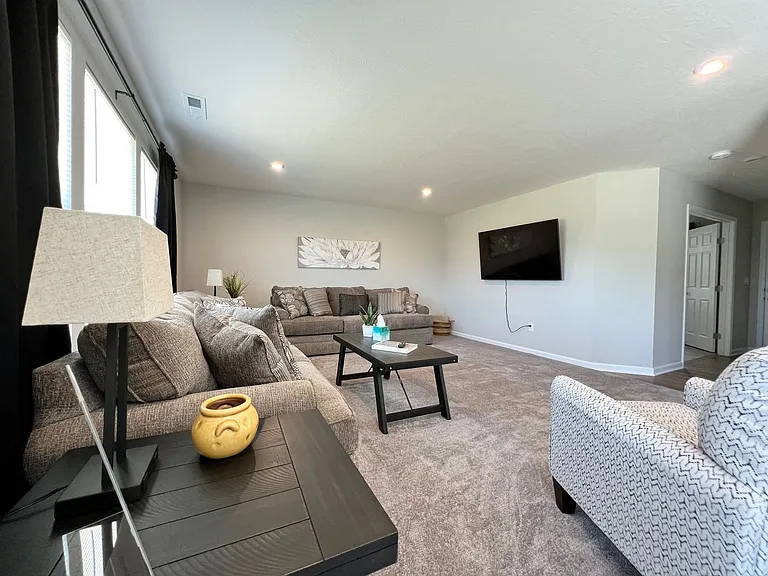 7876 Ellington Ct — Photo 23
