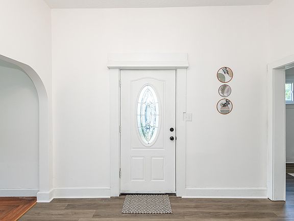 4th image of 425 Buckeye St
