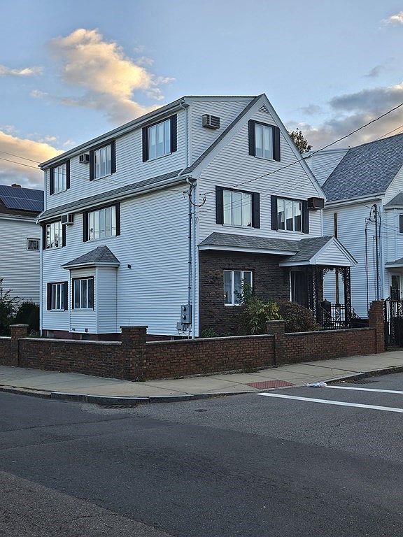 105 Winslow St, Everett, MA 02149 Zillow