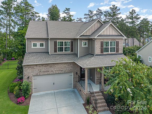 2nd image of 13530 Hyperion Hills Ln