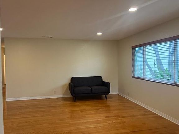 4th image of 12319 Bingham St