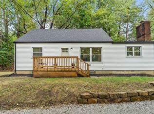 1062 Stump Rd, New Franklin, OH 44319
