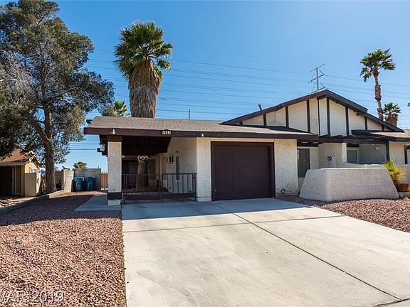 3rd image of 6963 Starwood Dr