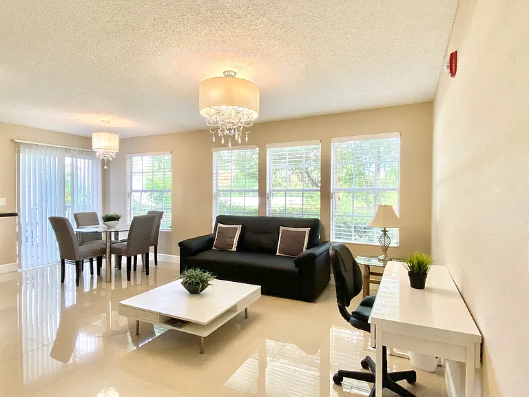 11520 Westwood Blvd #513 — Photo 2
