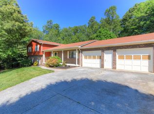 200 Lexington Ln, Clinton, TN 37716