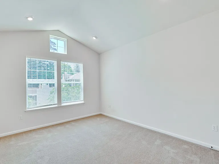 Encinal Place Apartments — Photo 35