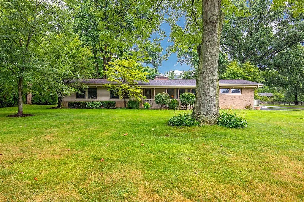 3840 Saturn Rd photo 1