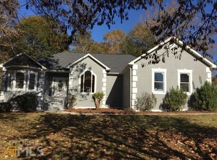 1002 Sand Trap Ln, Macon, GA 31220