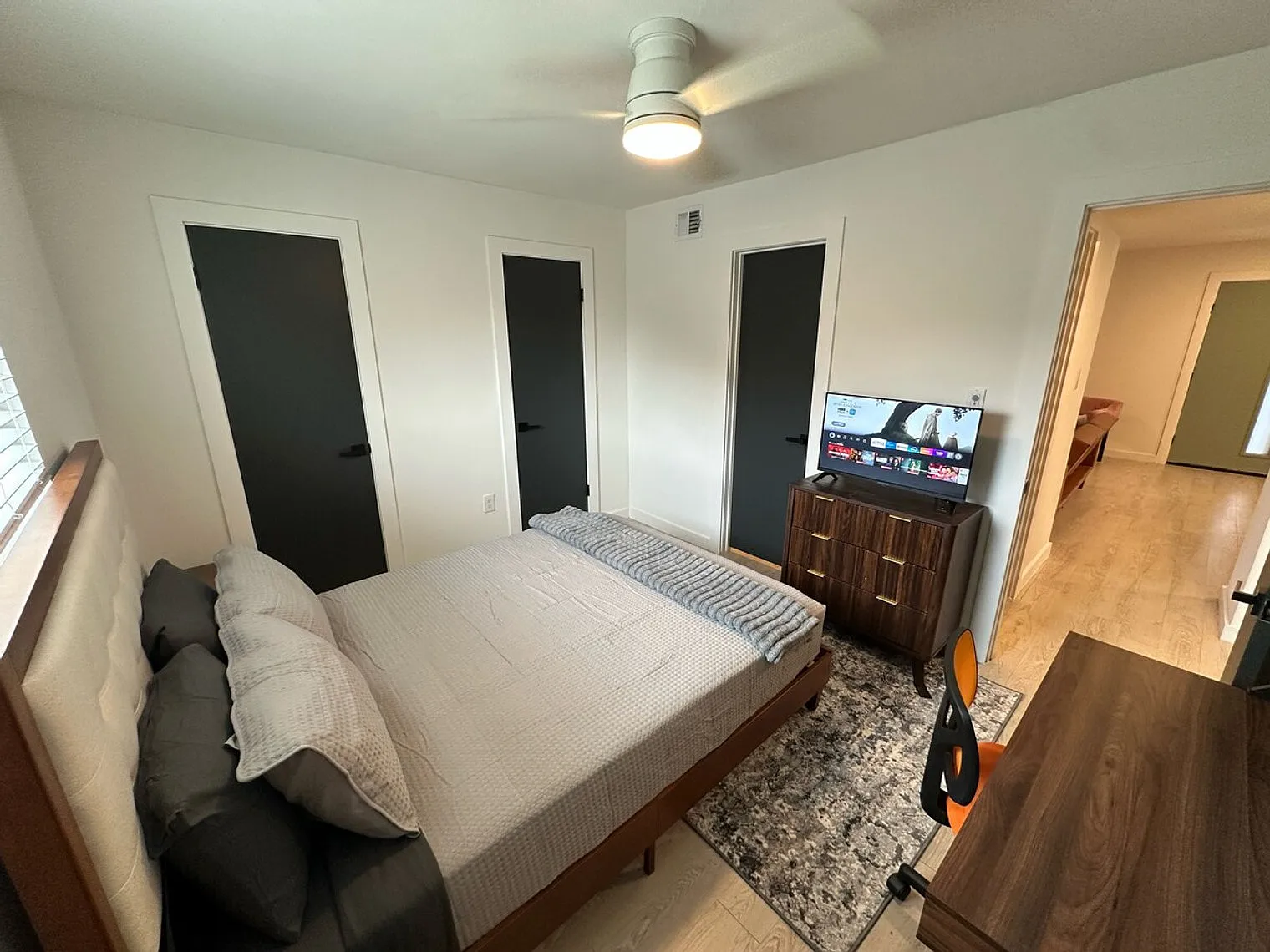 2 bed, 1.0 bath, $3,646 — Photo 4