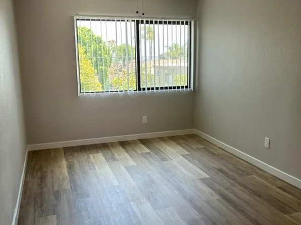847 Turquoise St #2, San Diego, CA 92109