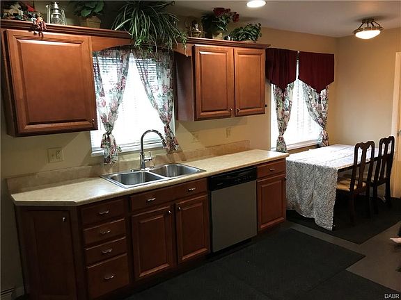 3rd image of 408 W Sherry Dr