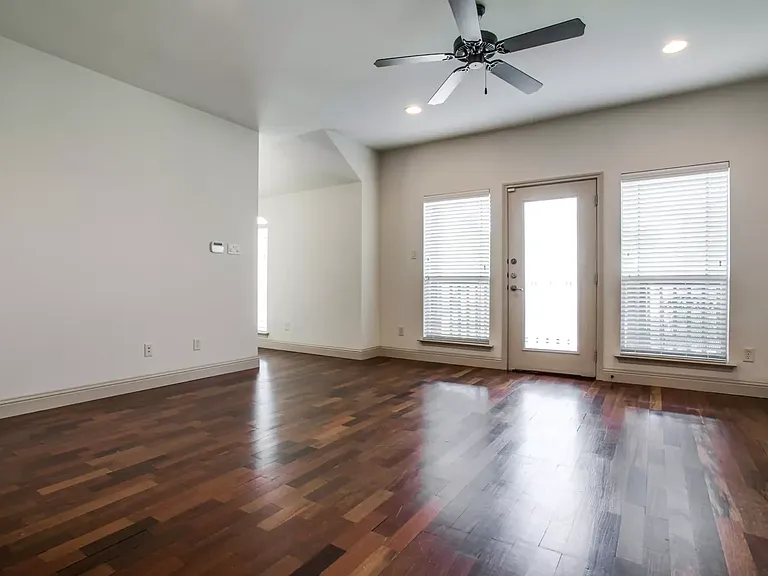 2934 Forest Park Blvd — Photo 5