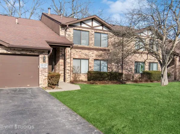 6257 Trinity Dr #2-B, Lisle, IL 60532