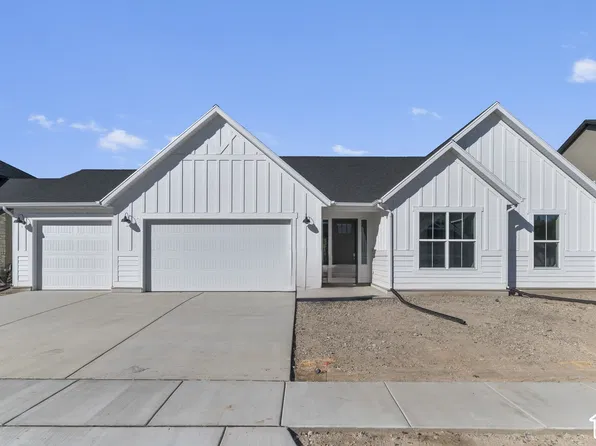 983 N Piccadilly Ct, North Salt Lake, UT 84054
